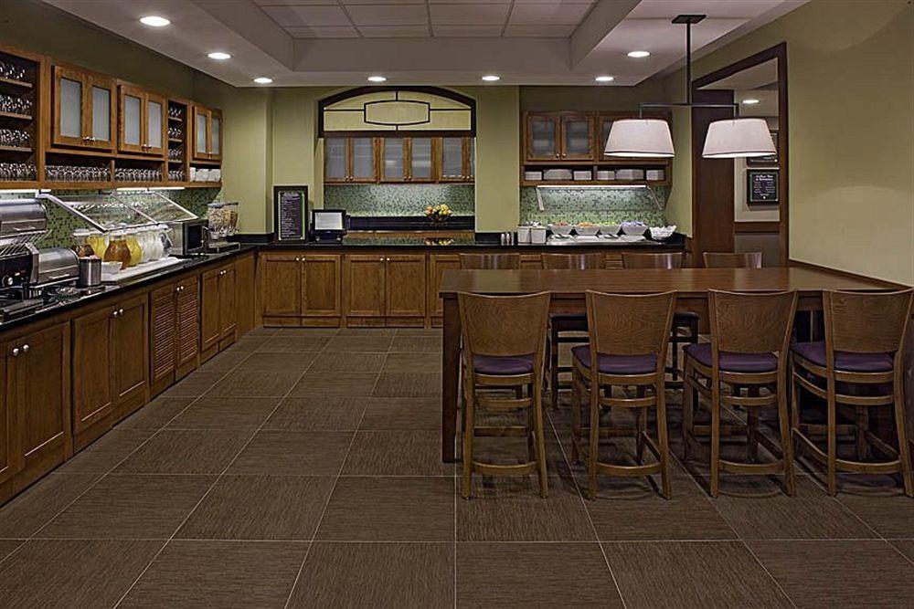 Hyatt Place Topeka Restaurant foto